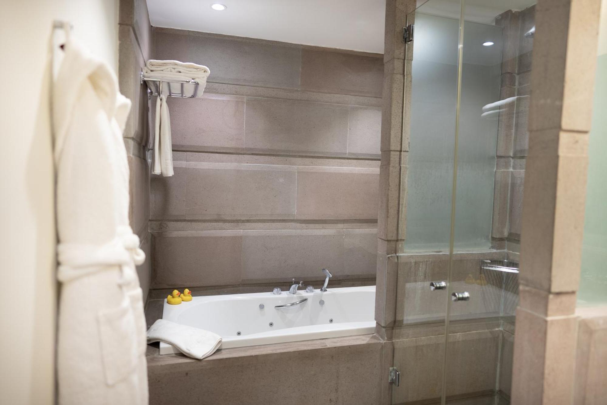 No81 Hotel Golturkbuku Ngoại thất bức ảnh