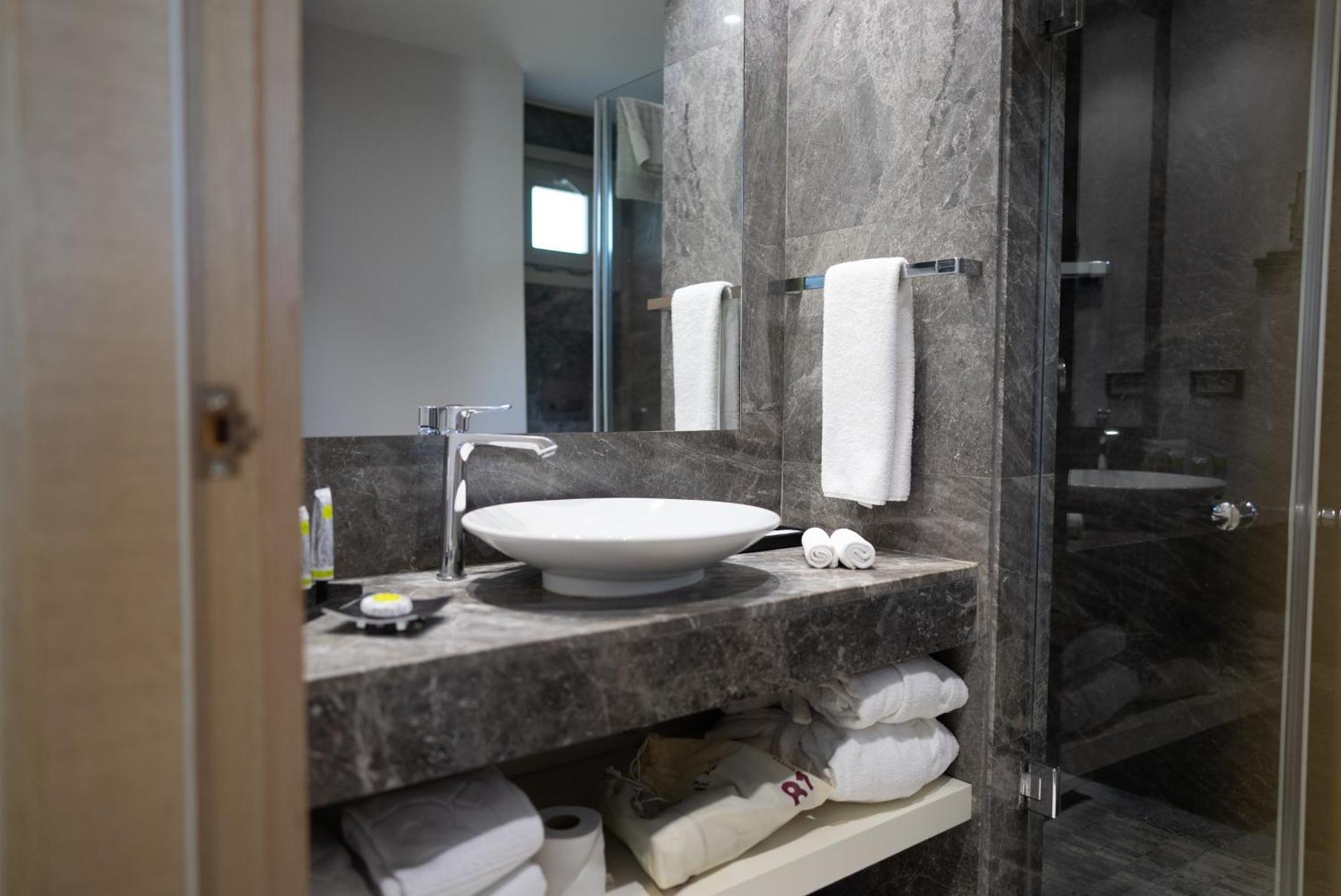 No81 Hotel Golturkbuku Ngoại thất bức ảnh